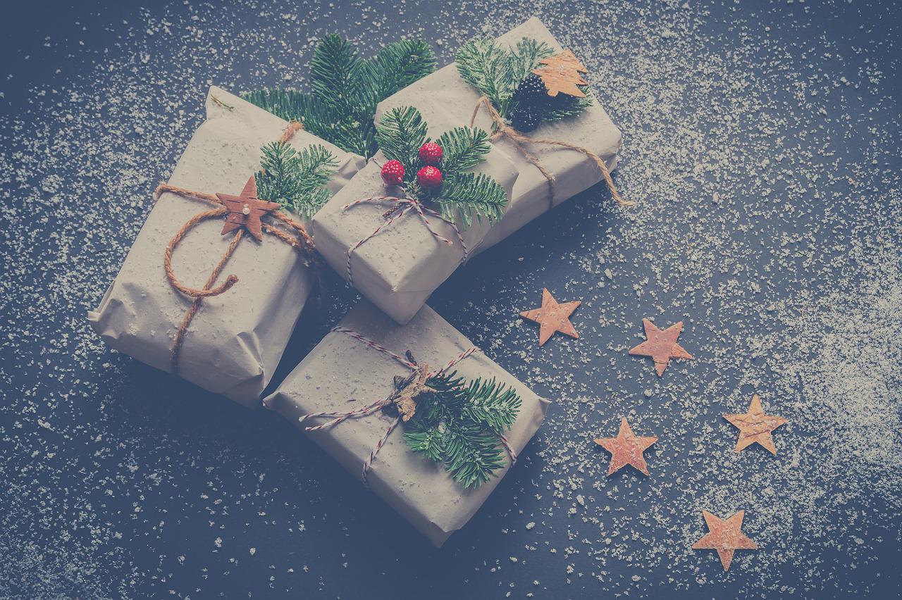 Dlaczego warto przygotowywać paczki świąteczne dla pracowników?
